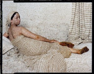 Lalla Essaydi, Les femmes du Maroc : Harem Beauty #2, 2008 Chromogenic 