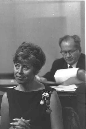 Shulamit_Aloni_and_Ze'ev_Sherf_in_the_Knesset